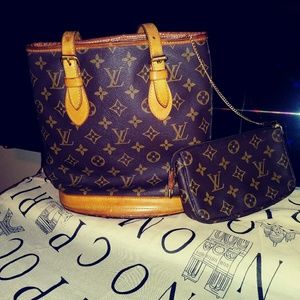 Authentic Monogram Louis Vuitton Bucket